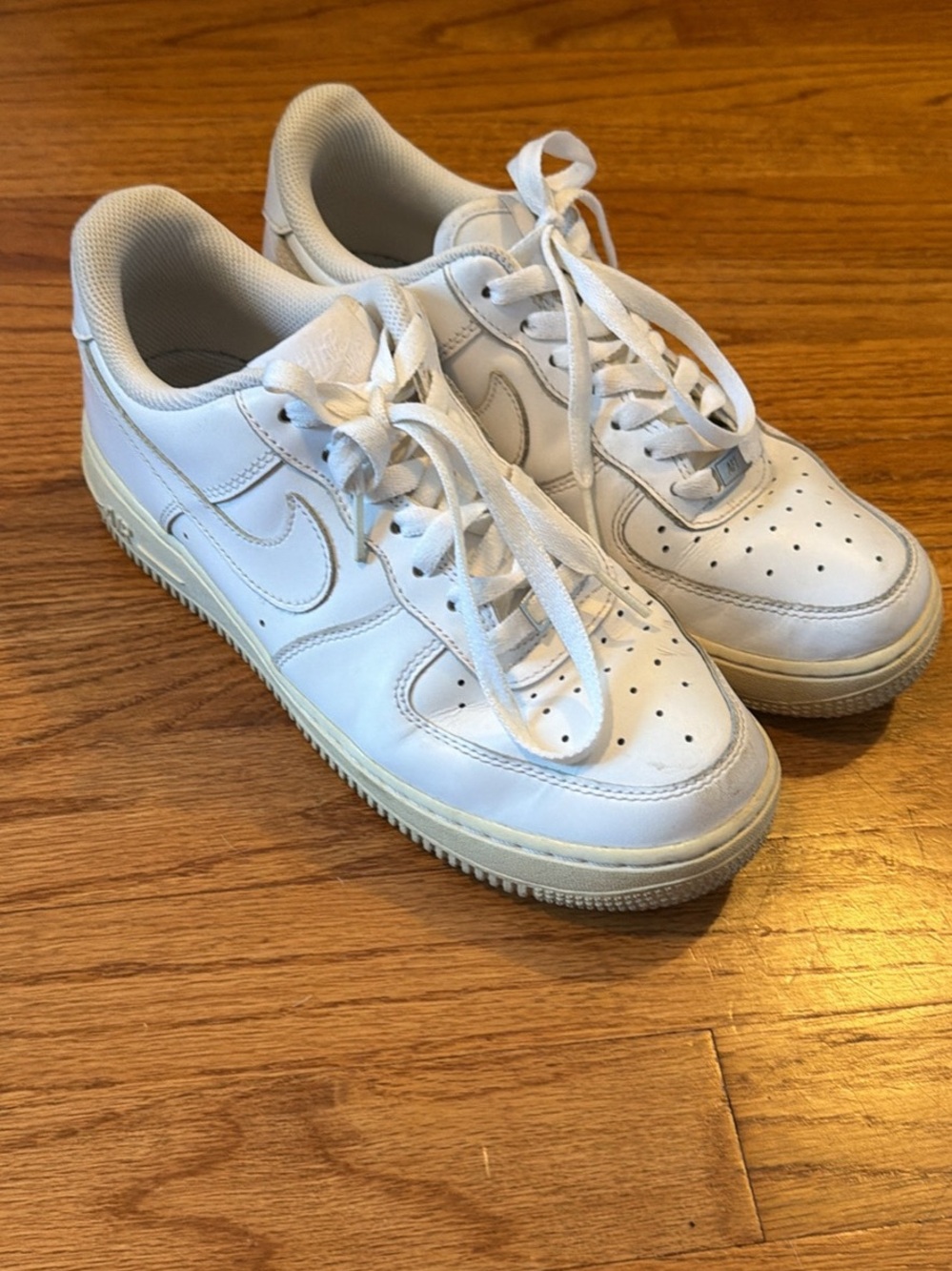Nike White Low-Top Women's Sneakers